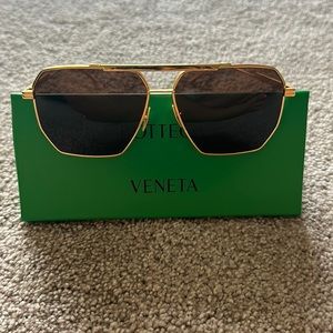 Like NEW Bottega Veneta BV1012S GOLD/BROWN 60/13/145 Sunglasses